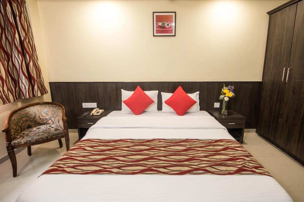 Hotel City Point Dadar Mumbai Exteriör bild